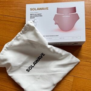 Solawave neck and chest red light therapy